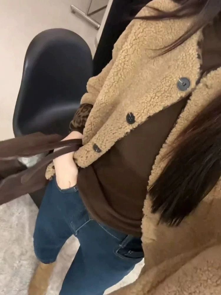 Lambs wool tops thick coat