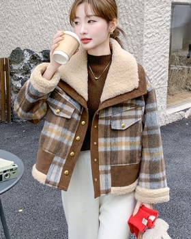 Mixed colors short tops thick thermal coat for women