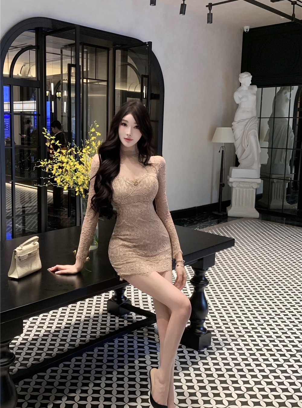 Long sleeve hollow dress enticement T-back for women