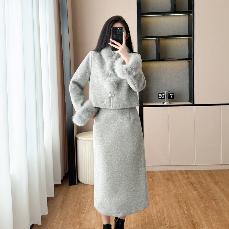 Winter chanelstyle scarf light luxury skirt 2pcs set