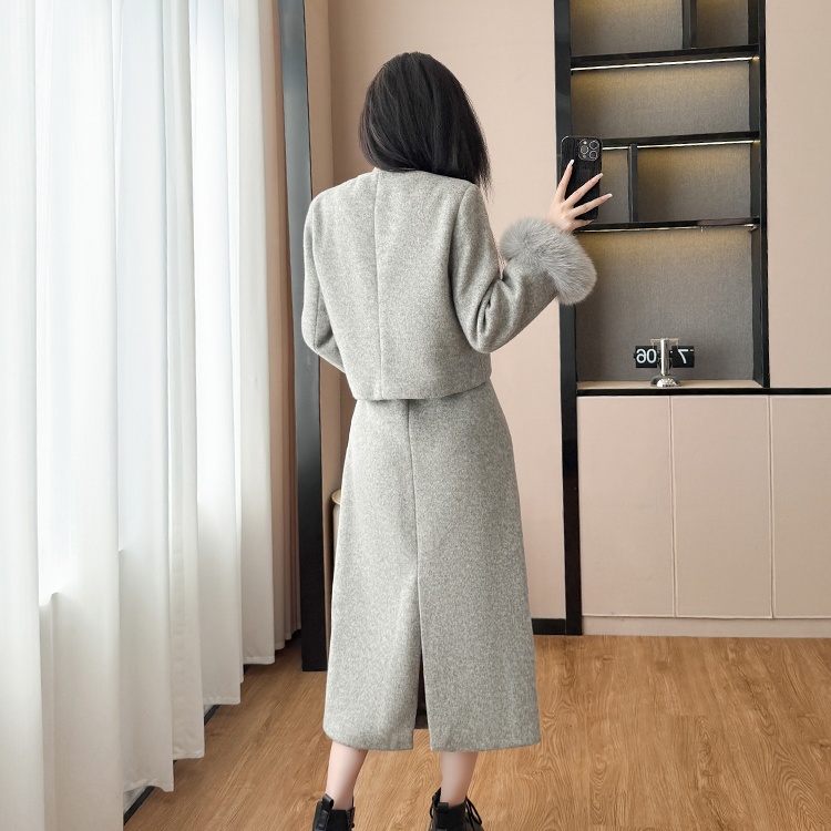 Winter chanelstyle scarf light luxury skirt 2pcs set