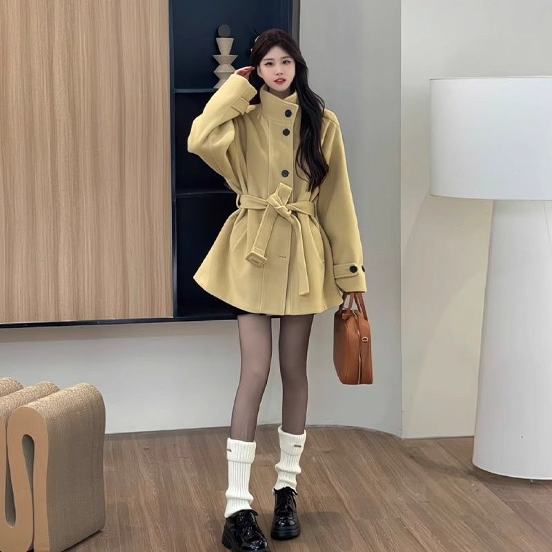 Thick winter woolen coat short black overcoat for women