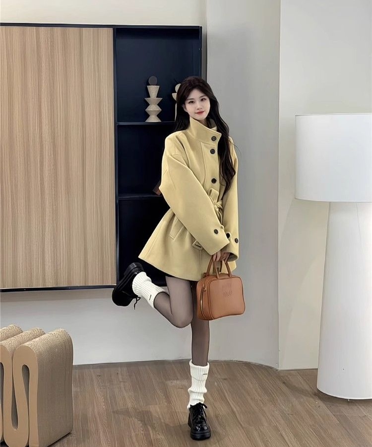 Thick winter woolen coat short black overcoat for women
