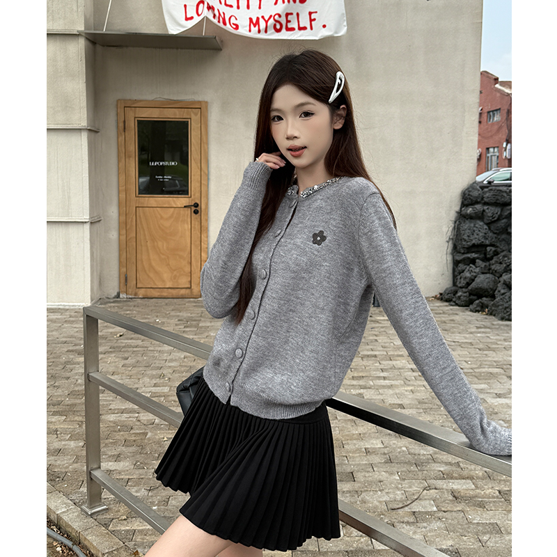 Knitted autumn and winter coat gray cardigan for women