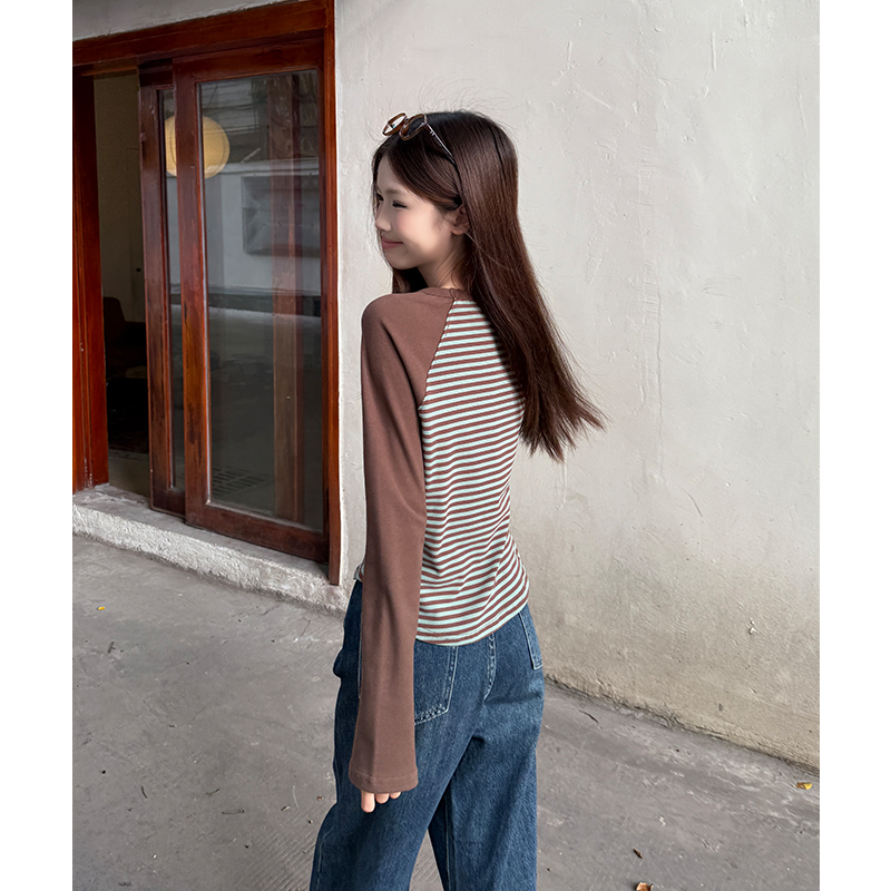 Round neck T-shirt short tops for women