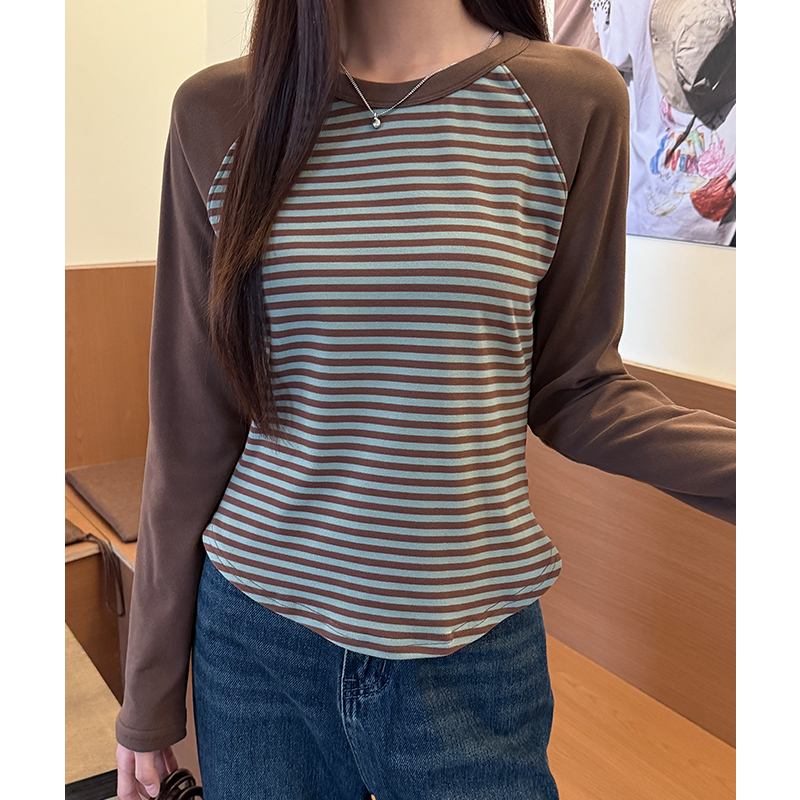 Round neck T-shirt short tops for women