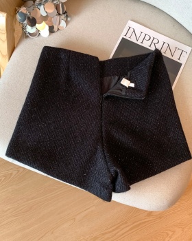 A-line slim high waist woolen shorts for women