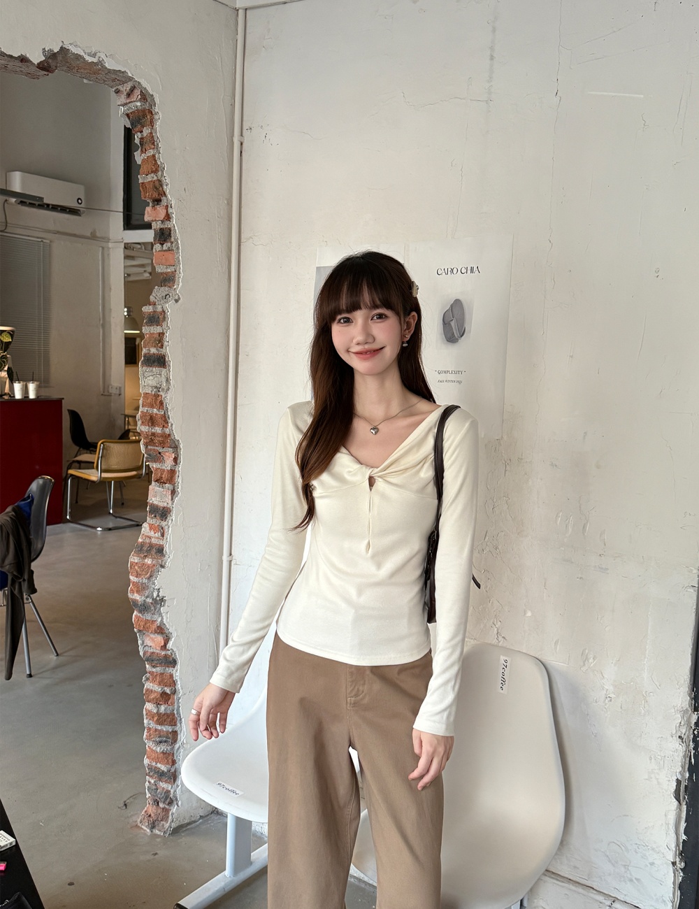 Niche V-neck bottoming shirt France style T-shirt for women