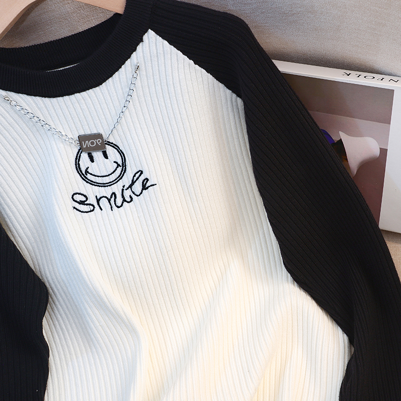 Short thermal tops round neck sweater for women