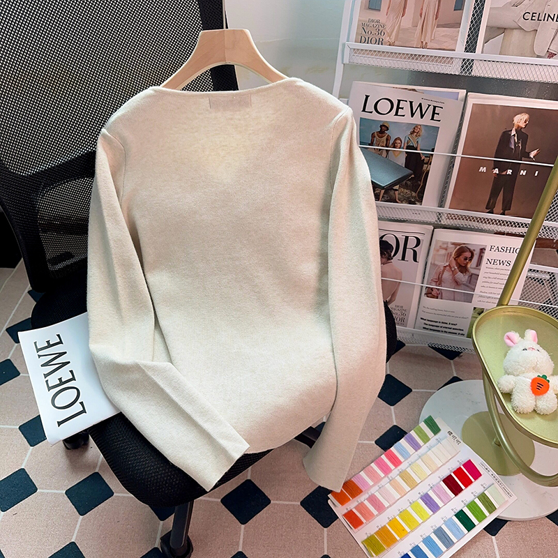 Autumn and winter bottoming shirt tops for women