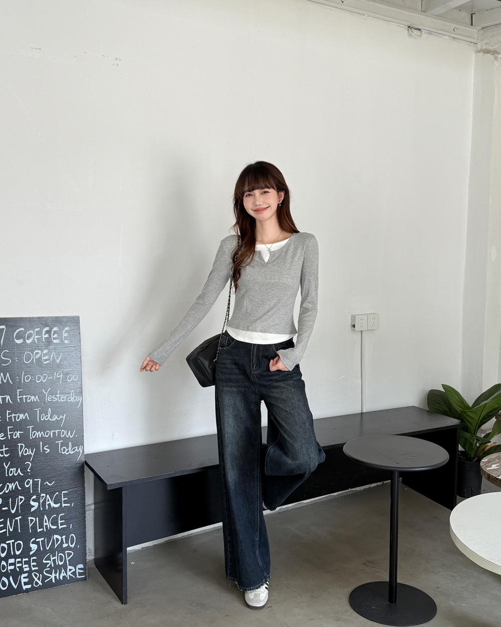 Inside the ride T-shirt bottoming shirt for women