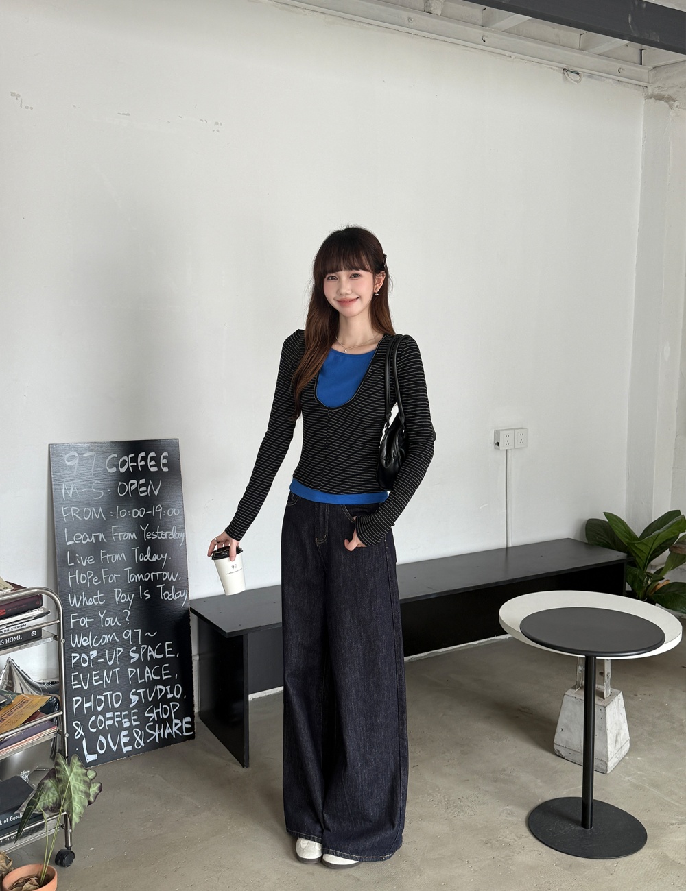 Inside the ride T-shirt bottoming shirt for women