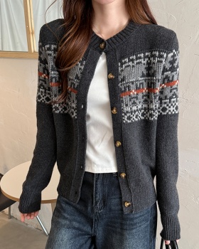 Round neck autumn bottoming shirt retro cardigan