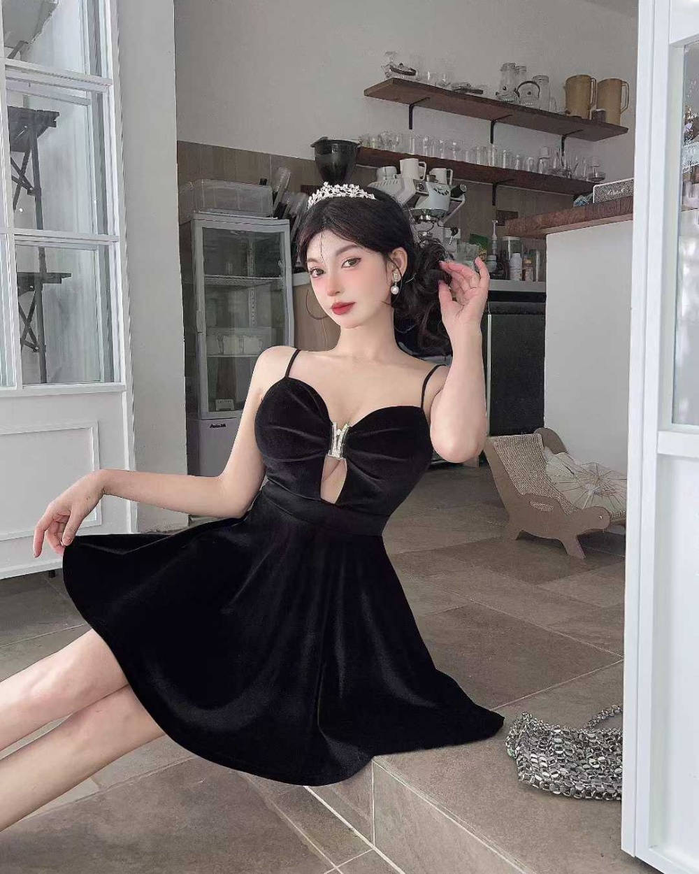 Short low-cut sling pinched waist big skirt dress