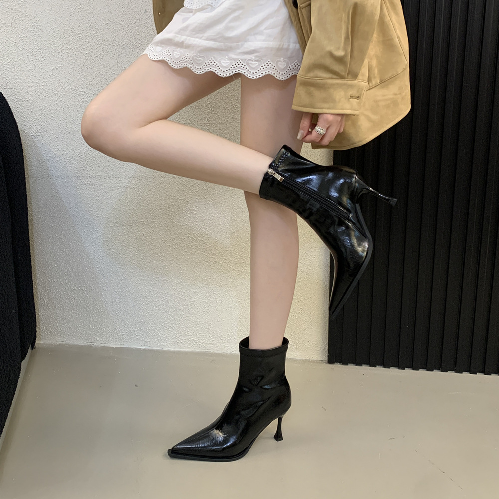 Pointed fine-root boots brown short boots for women