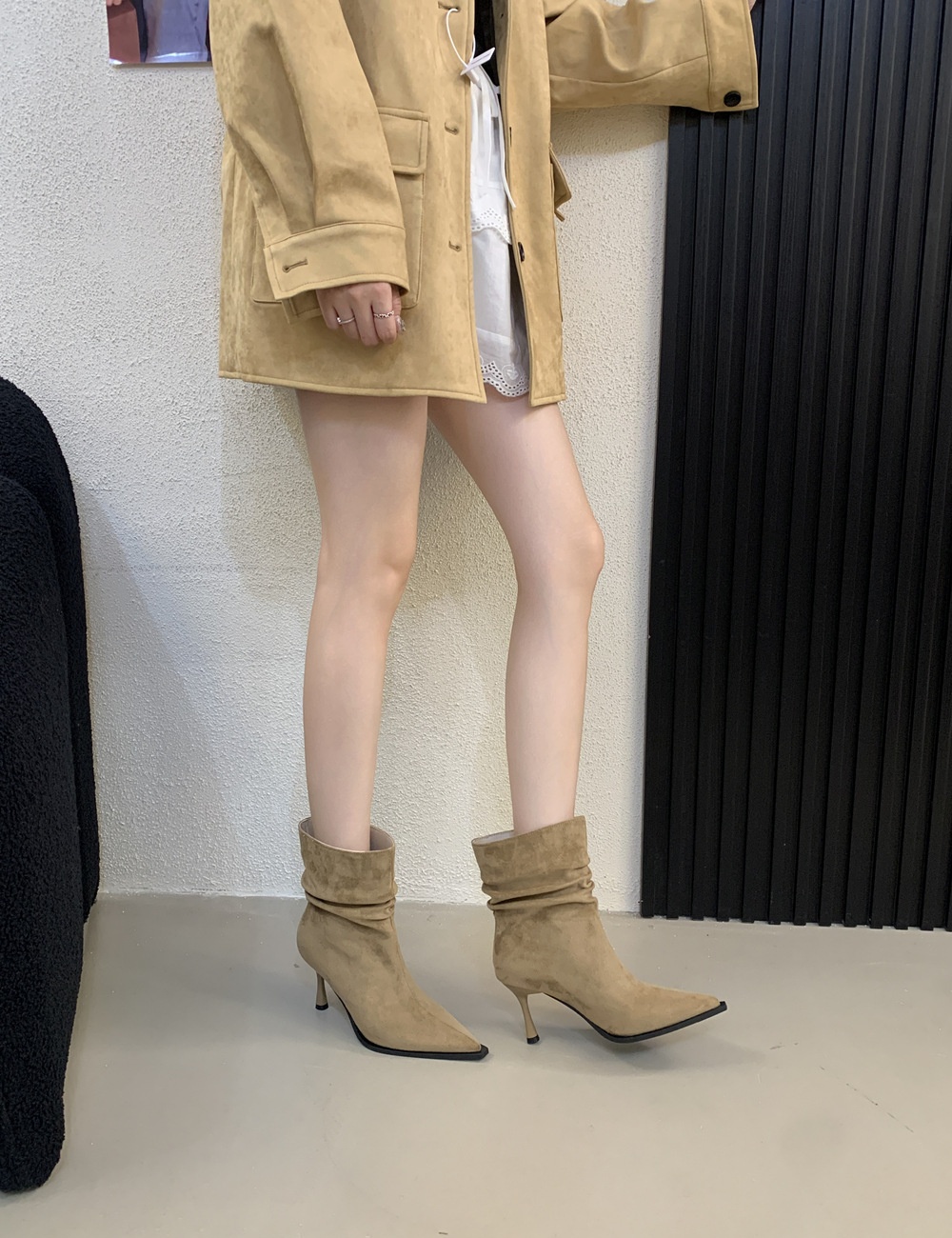 Wears outside boots Korean style short boots