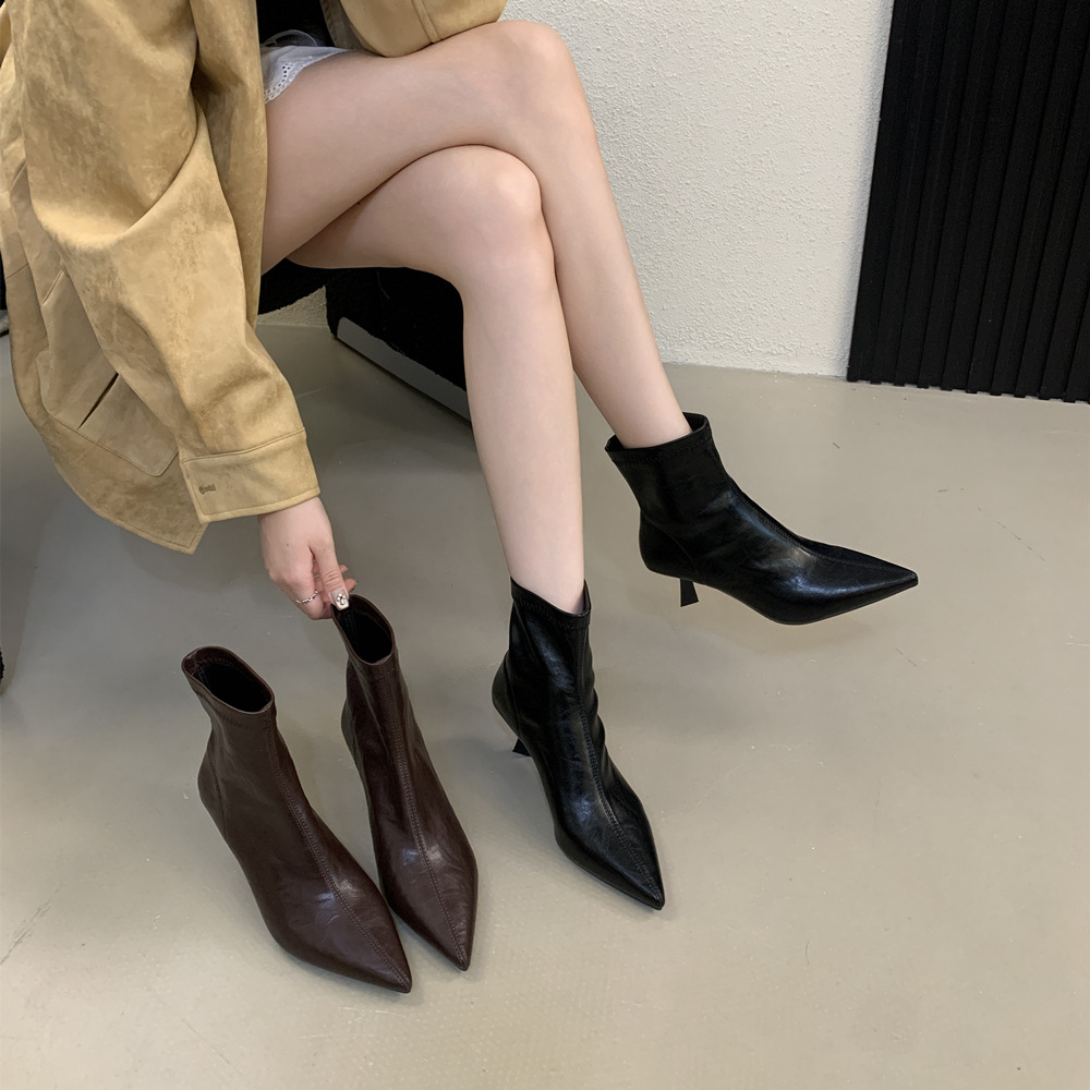 Pointed winter boots European style short boots