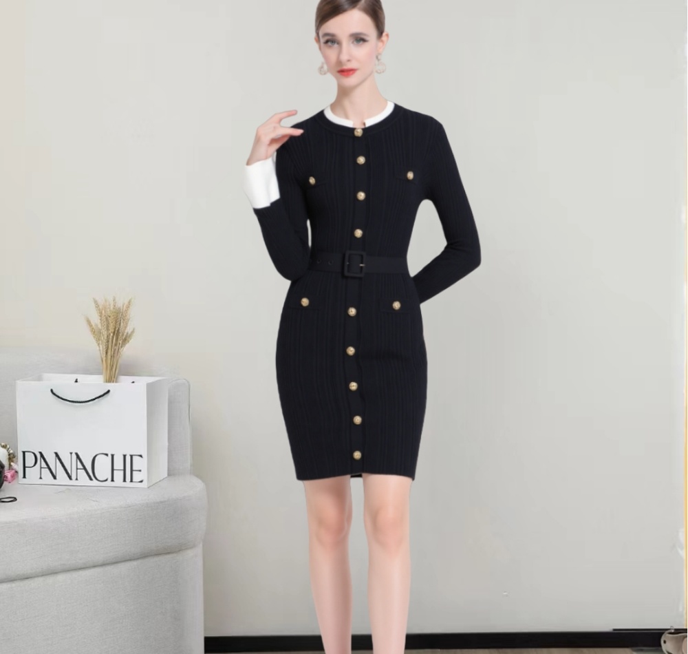 Knitted pinched waist autumn and winter dress for women