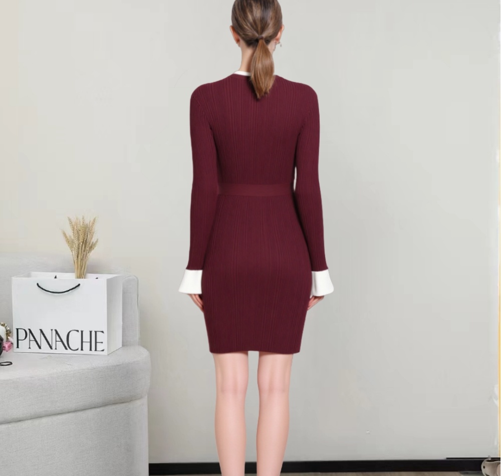 Knitted pinched waist autumn and winter dress for women