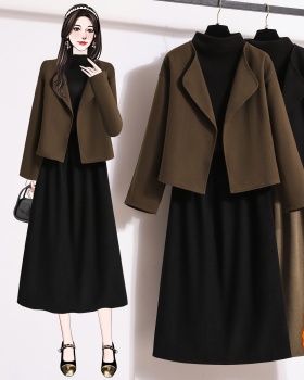 Chanelstyle woolen coat business suit 3pcs set