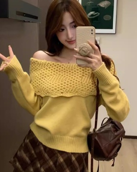 Flat shoulder strapless sweater lazy tops for women
