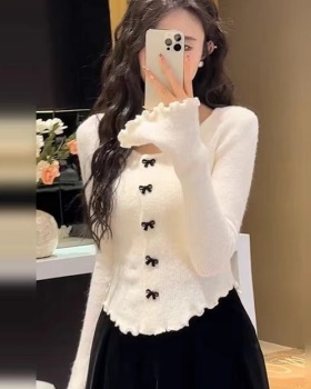 Slim wood ear France style sweater bow round neck tops