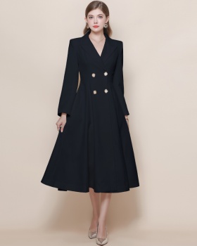 Double-breasted temperament windbreaker long coat