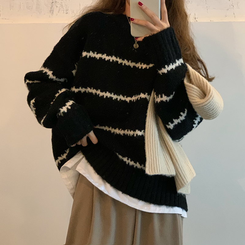Autumn and winter retro stripe sweater for women