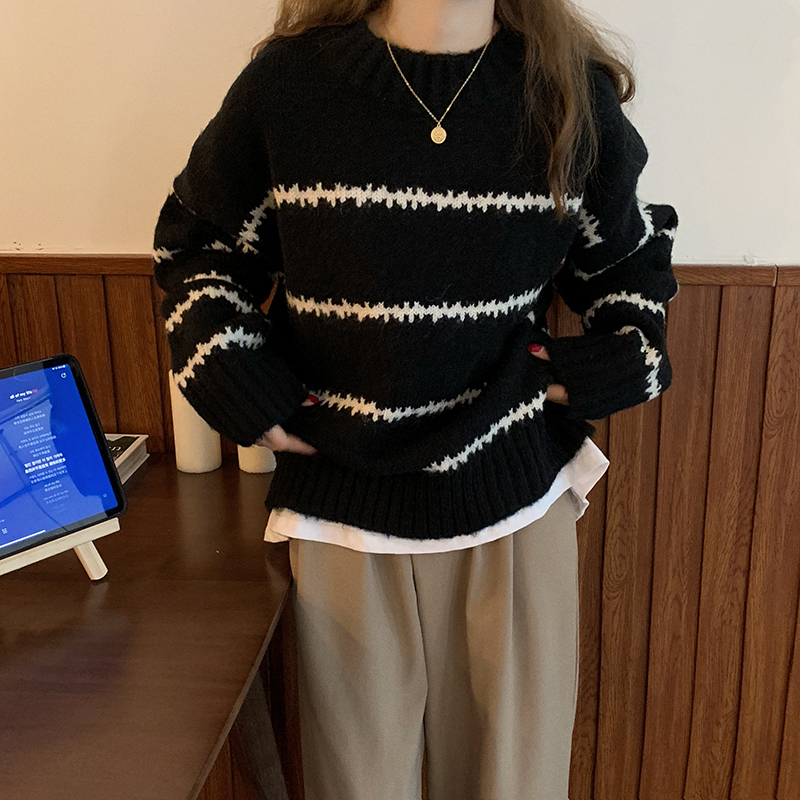 Autumn and winter retro stripe sweater for women