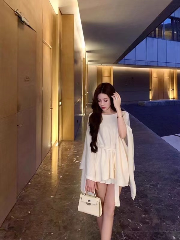 Flat shoulder bottoming shirt autumn and winter tops for women