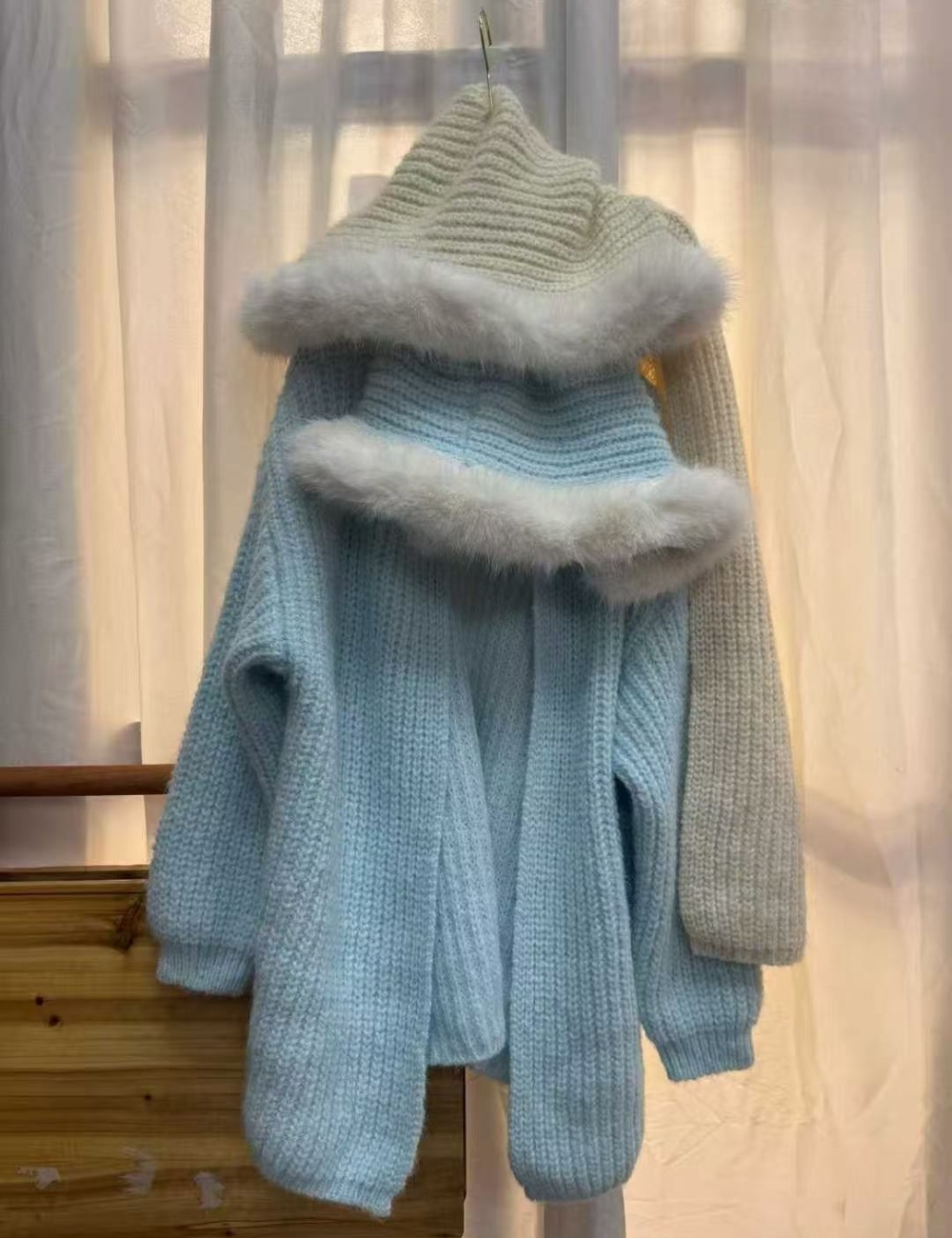 Autumn and winter sweater coat for women