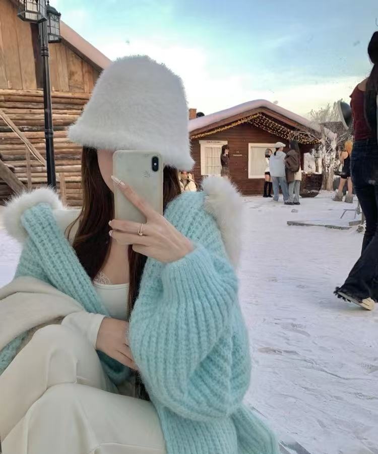 Autumn and winter sweater coat for women