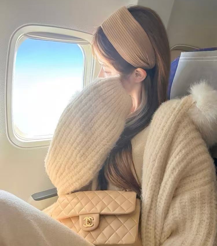 Autumn and winter sweater coat for women