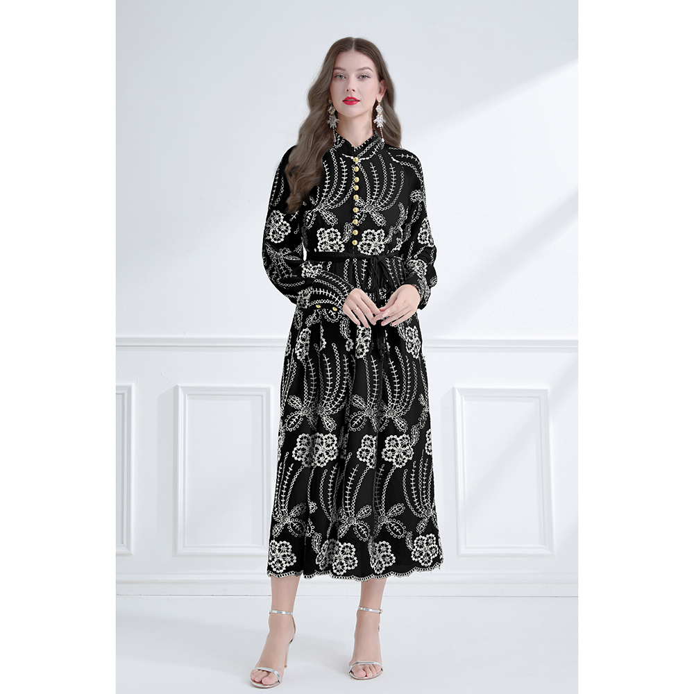 Embroidered lace pinched waist single-breasted dress