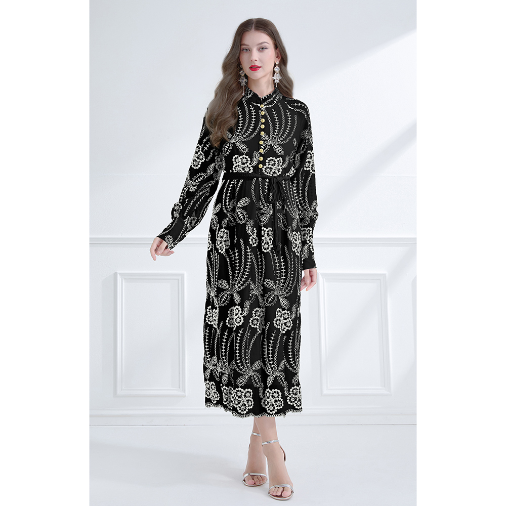 Embroidered lace pinched waist single-breasted dress