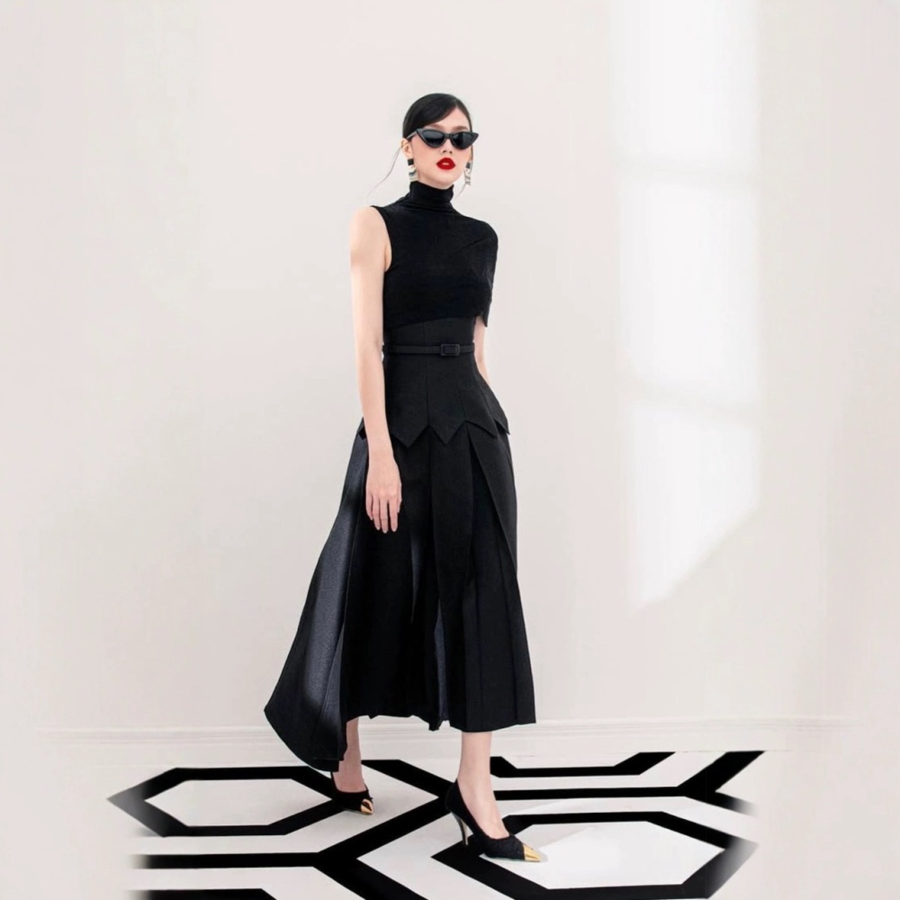 Spring and summer knitted dress Pseudo-two long dress