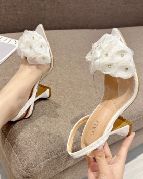 Flowers white pointed summer sandals