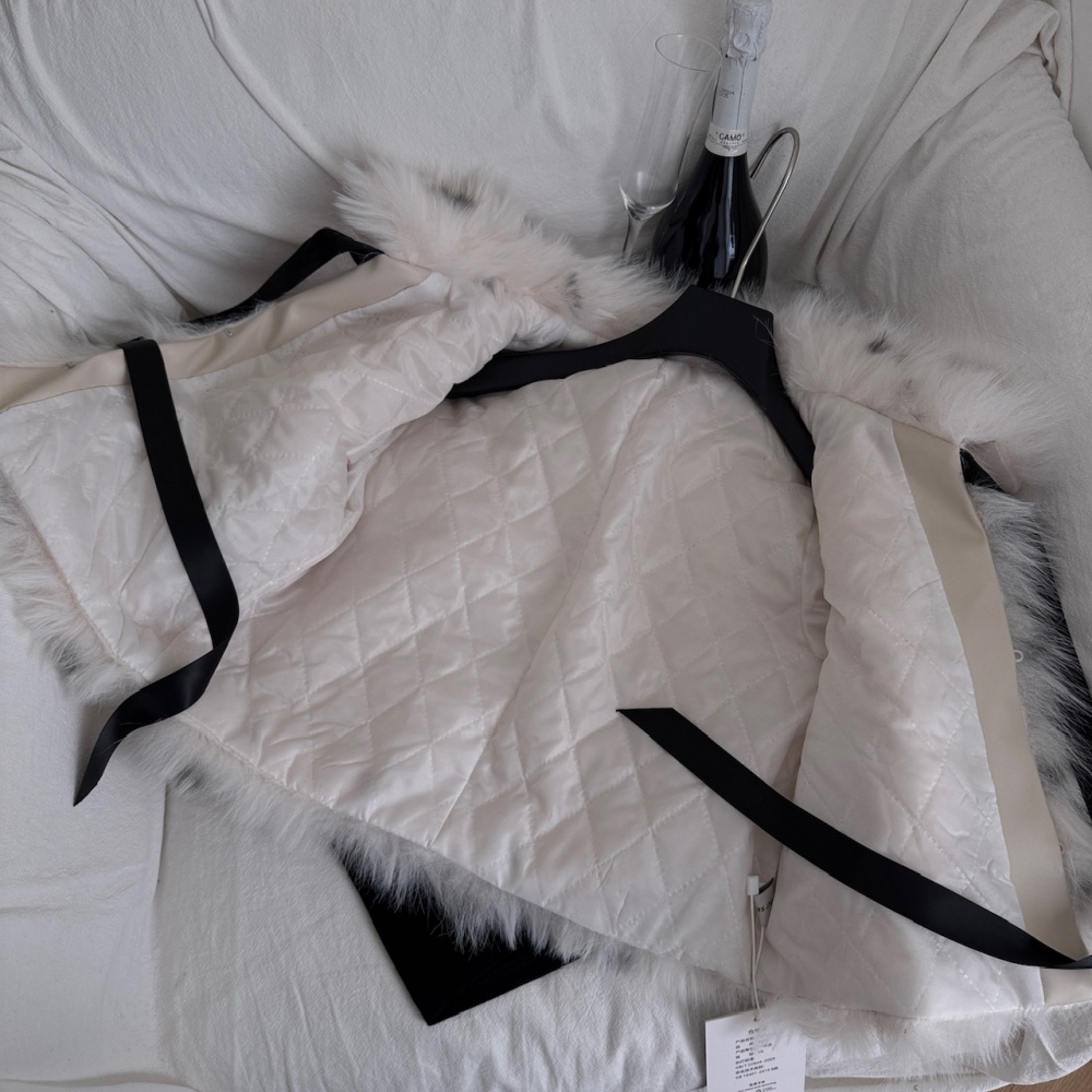 Winter niche coat unique bow cloak for women