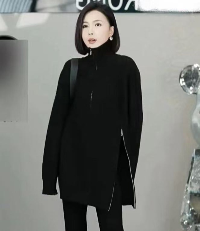 High collar fashion sweater inside the ride coat for women