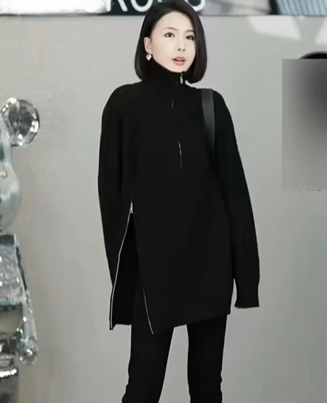 High collar fashion sweater inside the ride coat for women