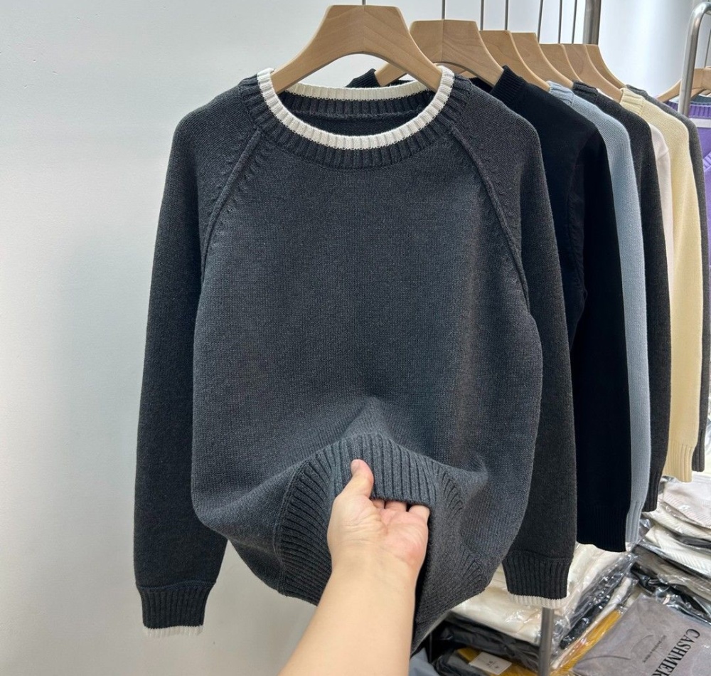 Wears outside loose round neck pullover Korean style sweater