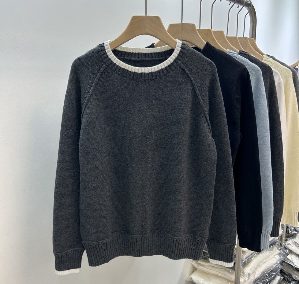 Wears outside loose round neck pullover Korean style sweater