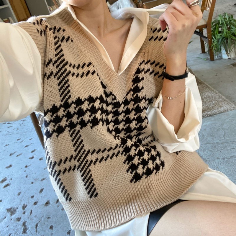 Autumn sleeveless slim vest maiden Korean style tops for women