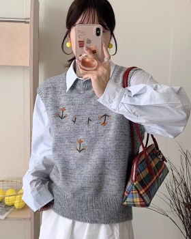 Knitted embroidered vest Korean style sweater for women