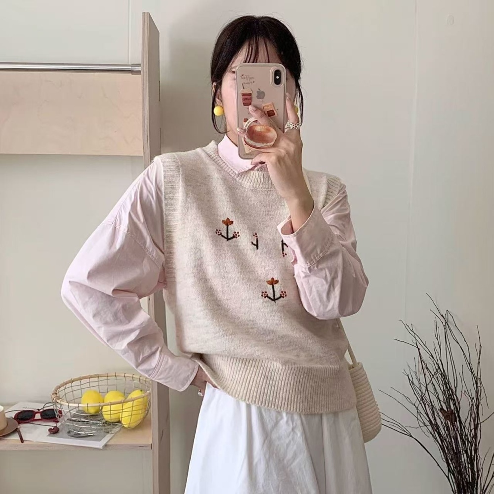 Knitted embroidered vest Korean style sweater for women