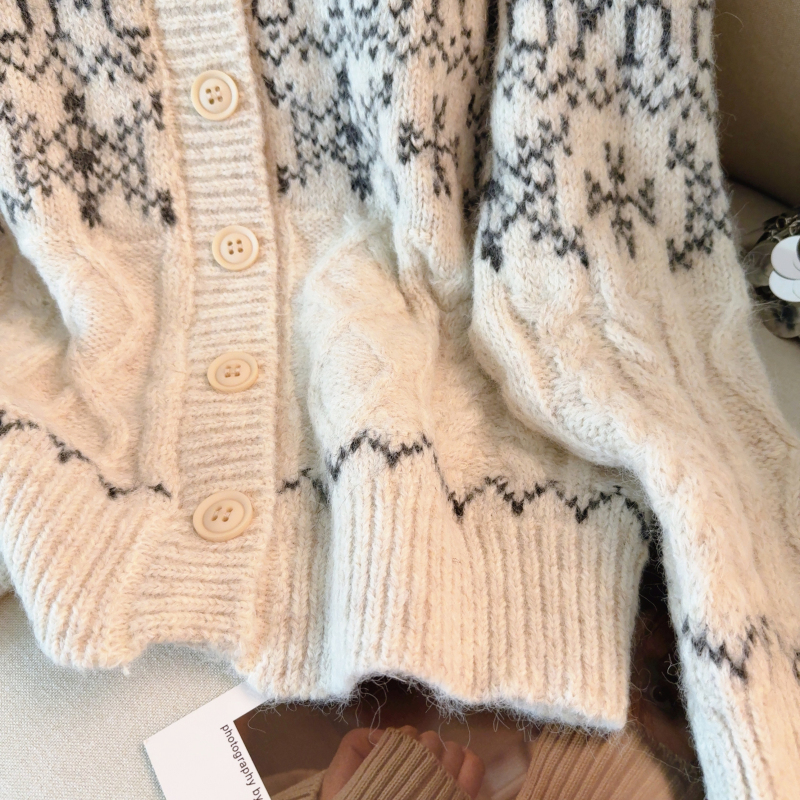 Lapel retro cardigan jacquard sweater for women