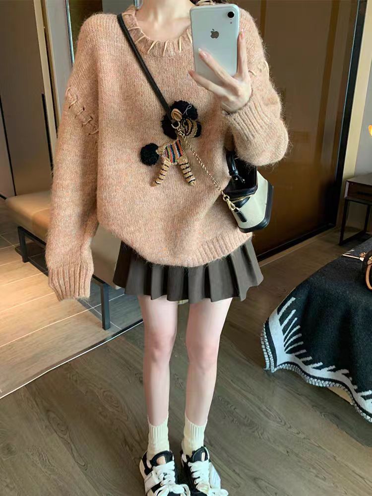 Lazy round neck inside the ride sweater for women