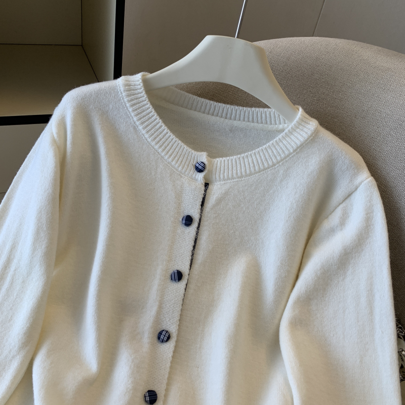 Autumn and winter knitted coat plaid short sweater