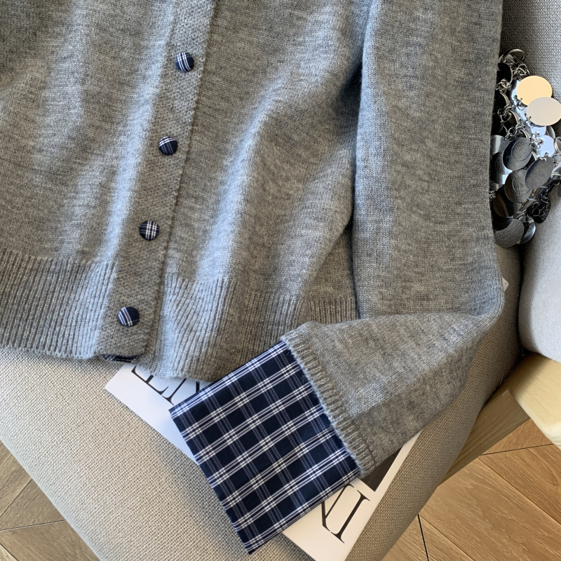 Autumn and winter knitted coat plaid short sweater