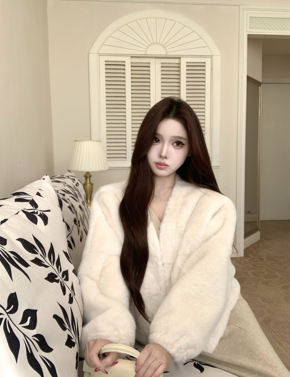 Autumn and winter thermal coat temperament fur coat for women